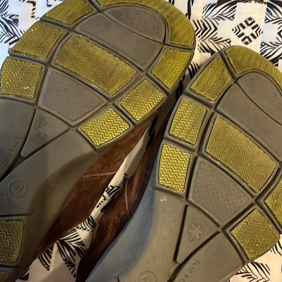 Dansko Lace Up Slio Resistant Shoes Size 41 - Picture 9 of 12